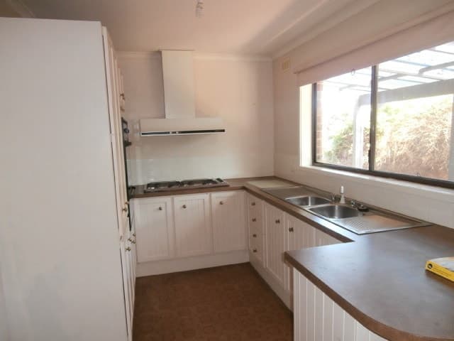 231 Sinclair Street, Colac, VIC, Colac - Thumbnail 2