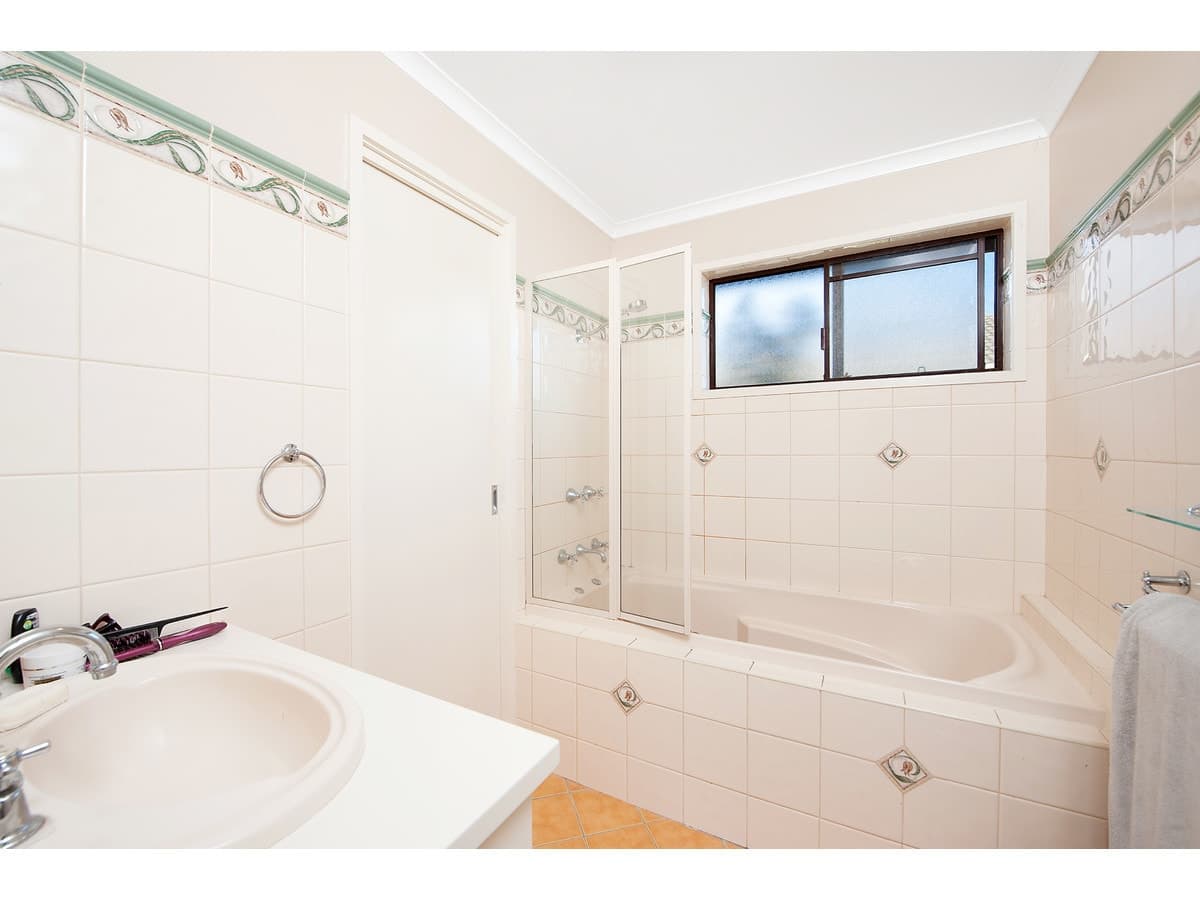 231 Sinclair Street, Colac, VIC, Colac - Thumbnail 3