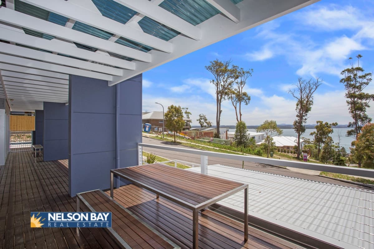 33 Mooring Avenue, Corlette NSW 2315, Corlette - Thumbnail 2