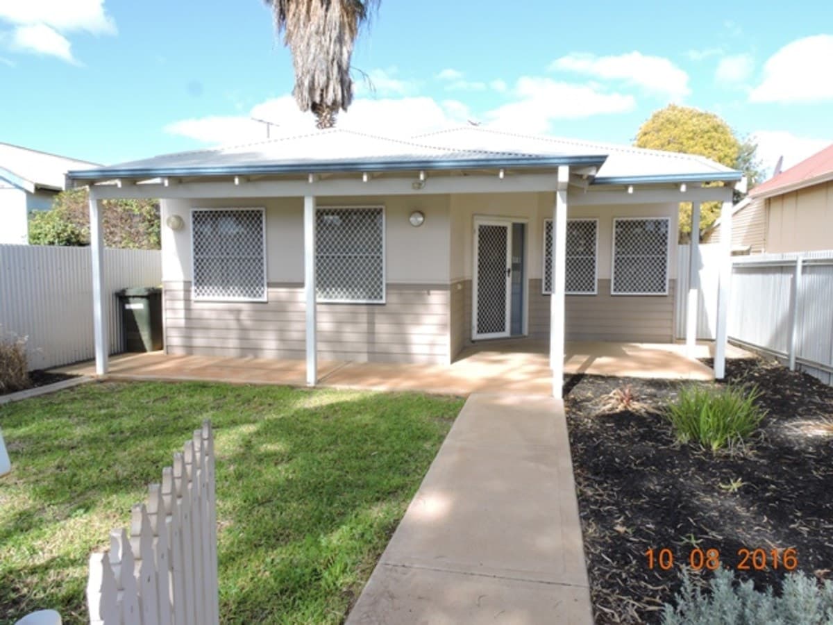 483 Hannan Street,
	
			
							Kalgoorlie
				
							
							WA
			6430, Kalgoorlie - Thumbnail 2