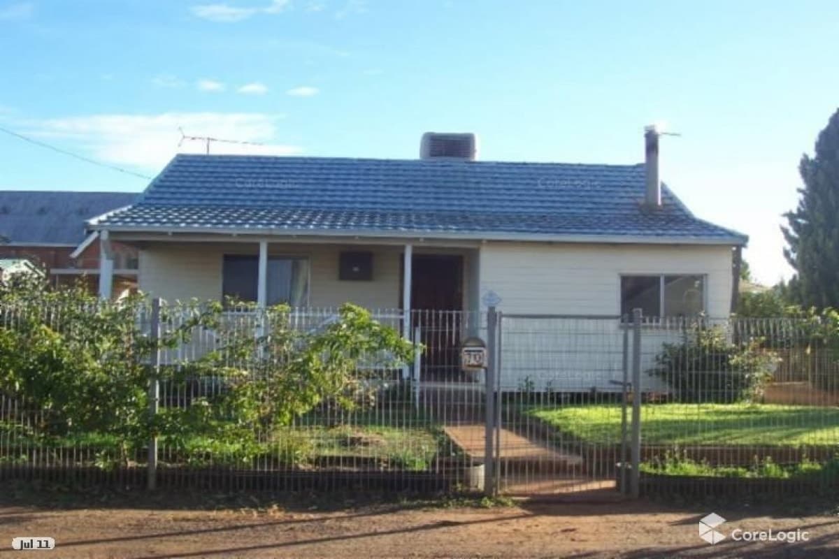 70 Sylvester Street, Coolgardie - Image 1