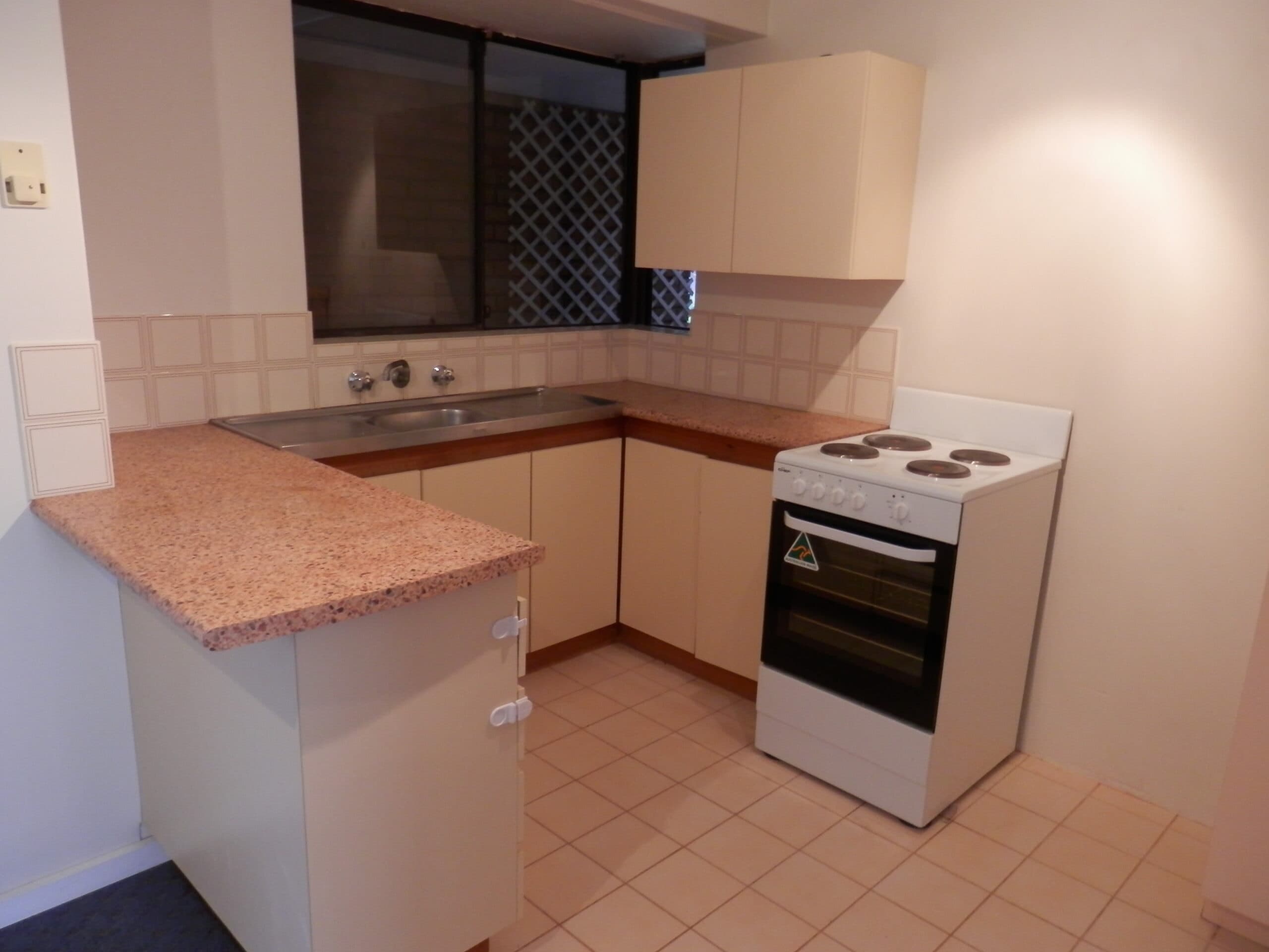 1/305 Piccadilly Street,
	
			
							WEST LAMINGTON
				
							
							WA
			6430, West Lamington - Thumbnail 5