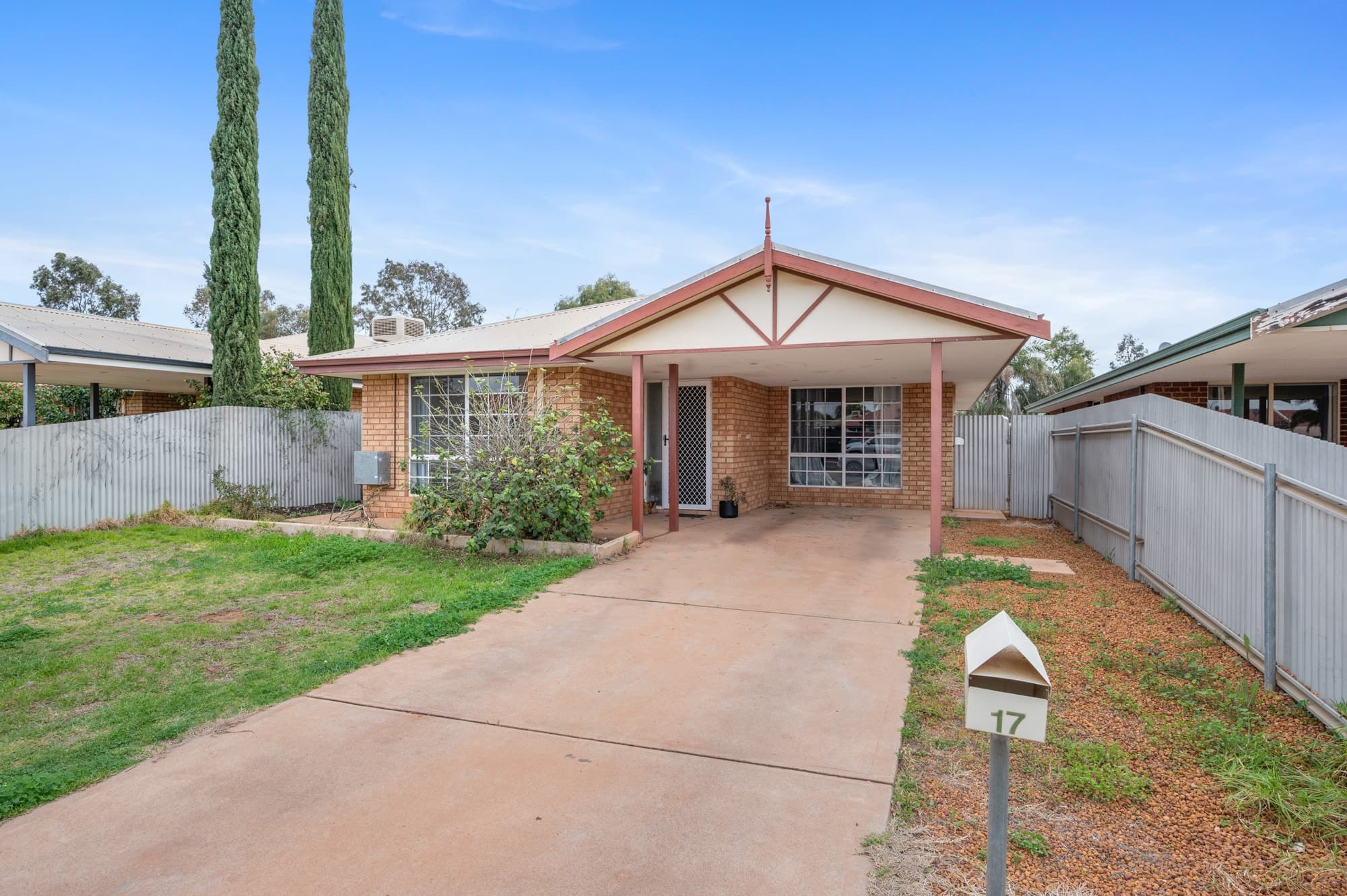 17 Crowley Gardens, Somerville - Image 1
