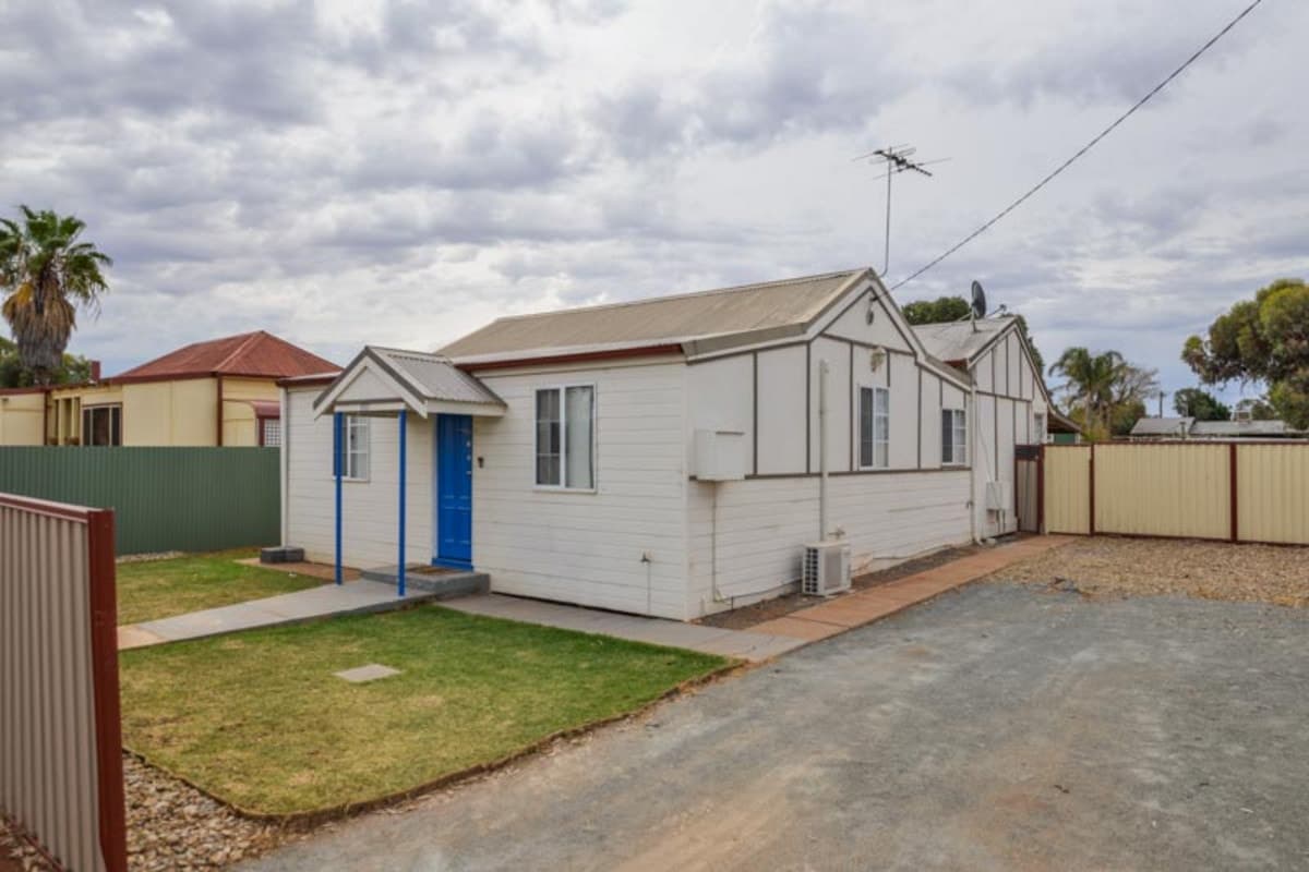 157 Wittenoom Street, Boulder - Image 1