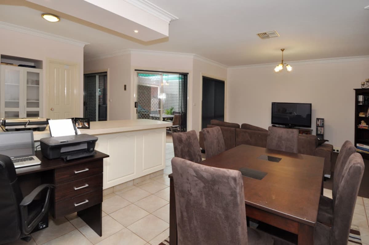 8A Kunanalling Ave, Hannans, Kalgoorlie - Thumbnail 3