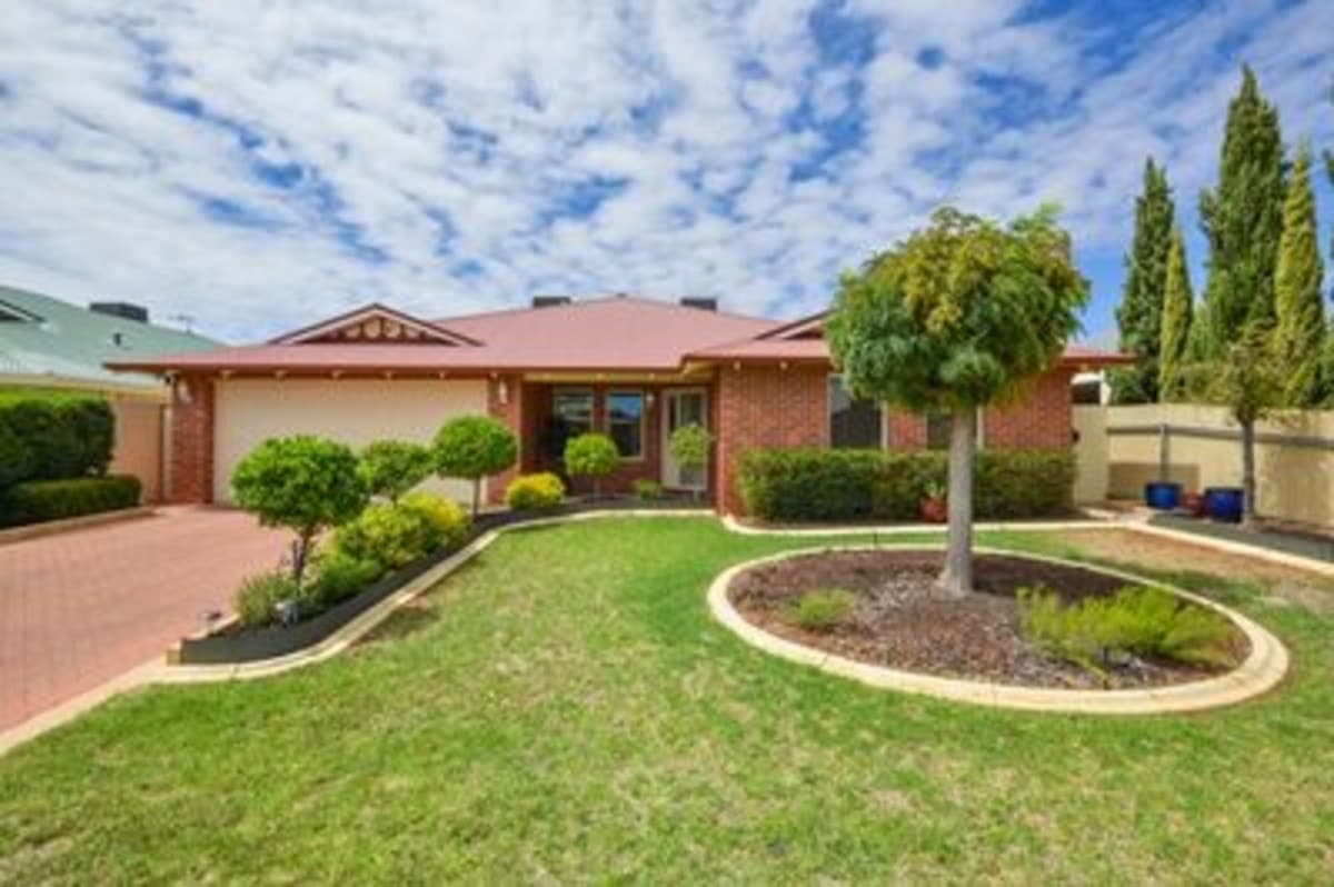 7 Moir Street, Broadwood - Image 1