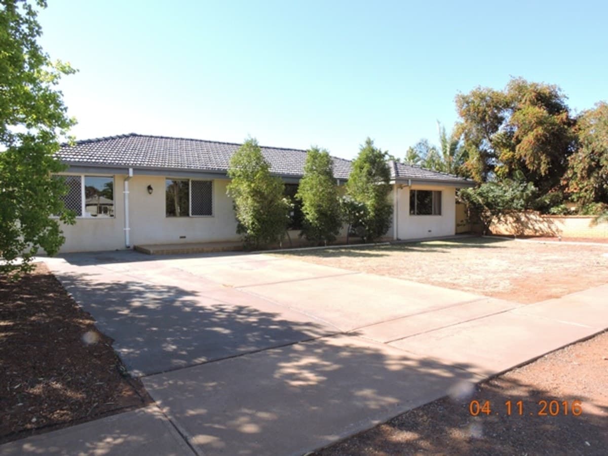 46 Roberts  Street, Kalgoorlie - Thumbnail 2