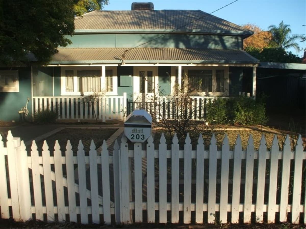 203 Collins Street, Kalgoorlie - Thumbnail 2