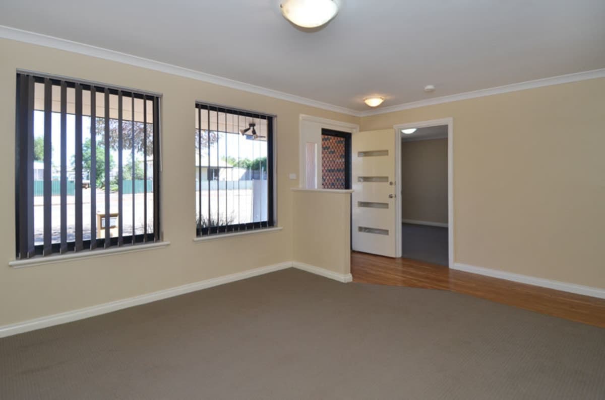 19 Gilberton Street, South Kalgoorlie, Kalgoorlie - Thumbnail 3