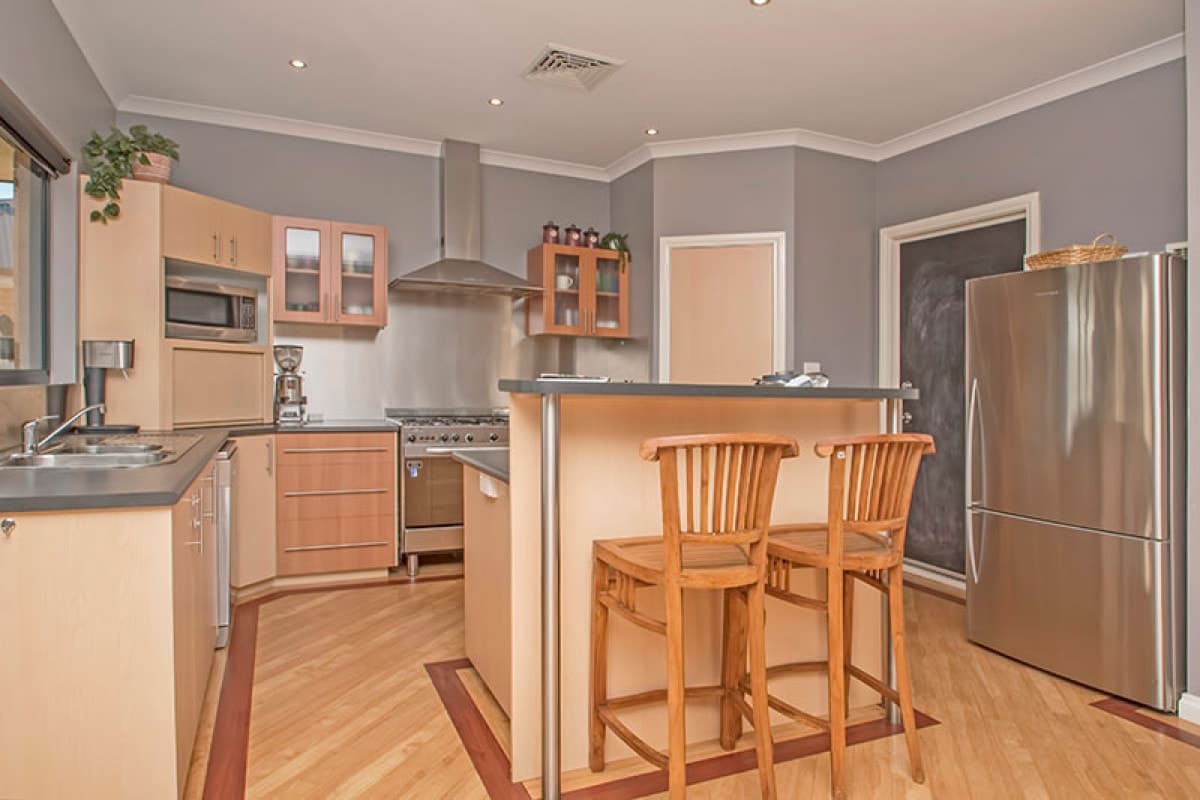 19 Smythe Drive, Broadwood - Thumbnail 4