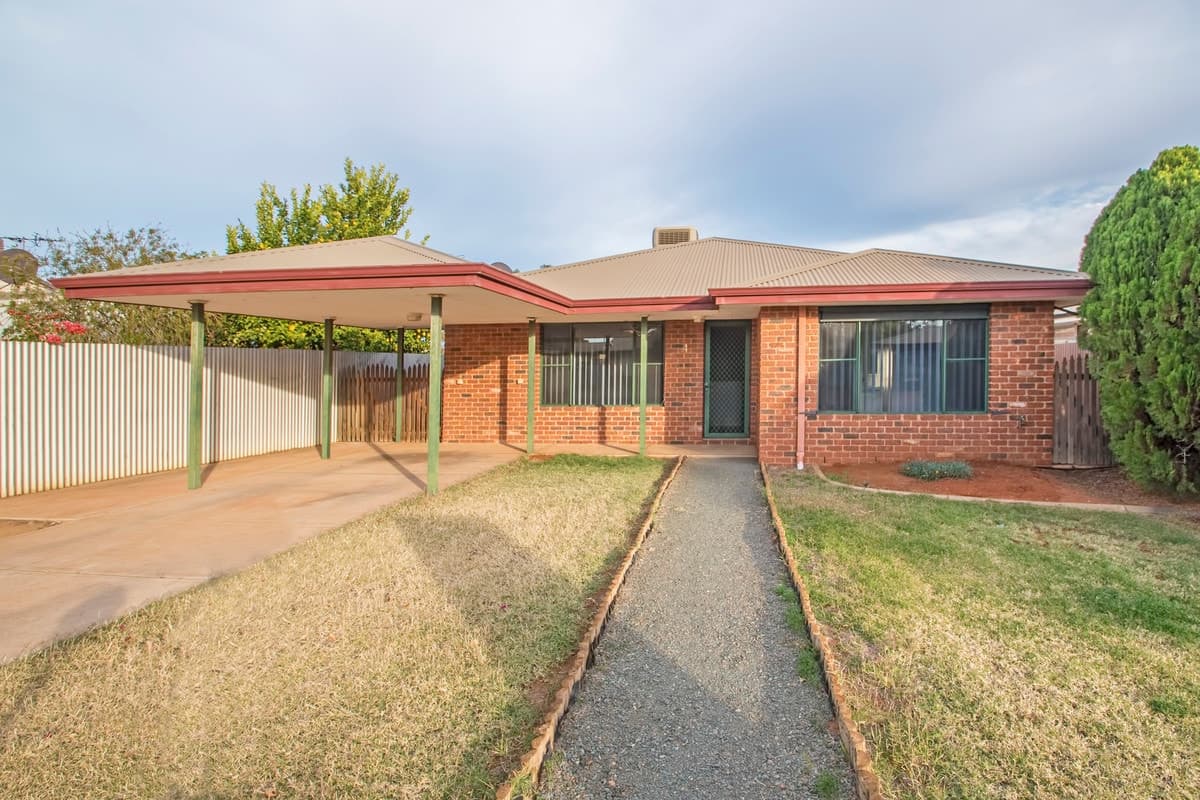 4 Truscott Court,
	
			
							SOUTH KALGOORLIE
				
							
							WA
			6430, South Kalgoorlie - Thumbnail 4