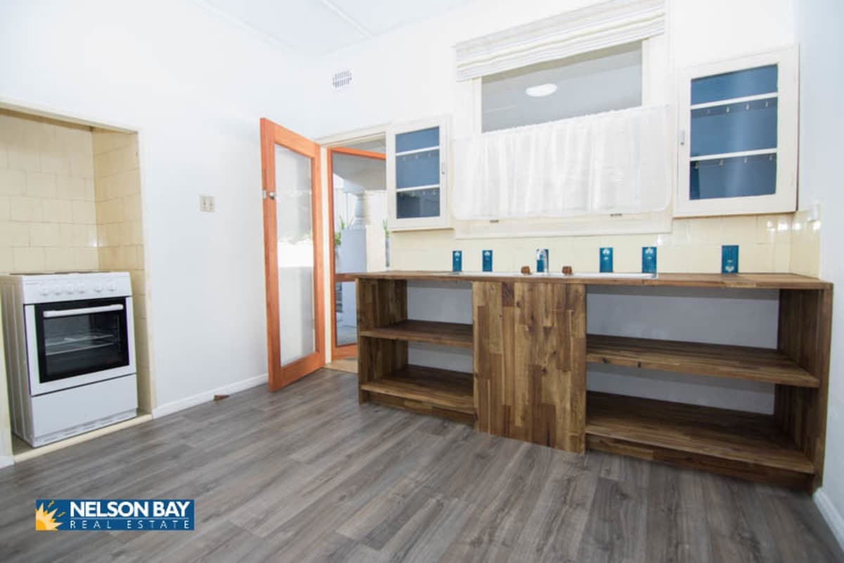 20 Tomaree Road, Shoal Bay NSW 2315, Shoal Bay - Thumbnail 3