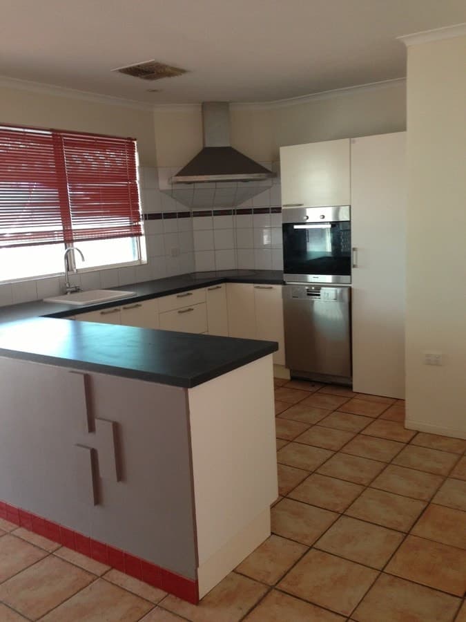 2 Borromei Mews, Somerville, Kalgoorlie - Thumbnail 3