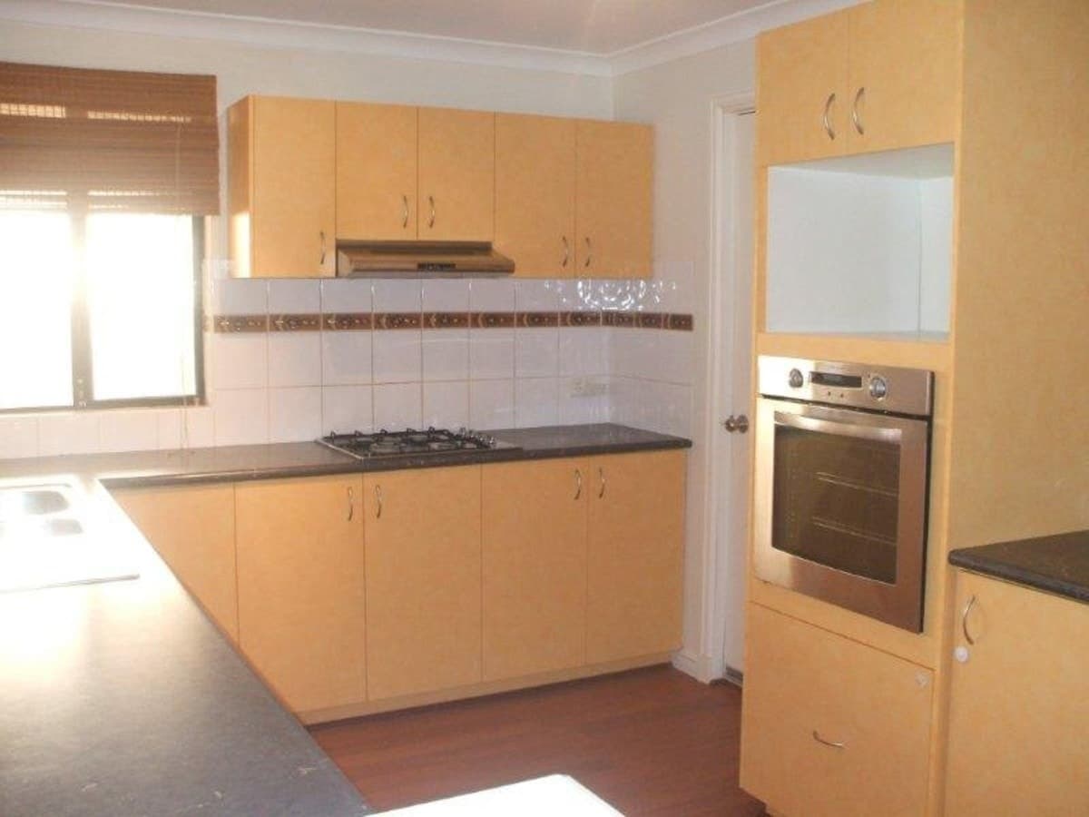 10 Henneker Drive,
	
			
							KALGOORLIE
				
							
							WA
			6430, Kalgoorlie - Thumbnail 2