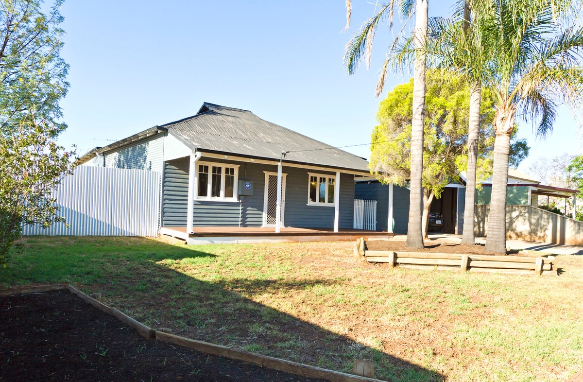 33 North Terrace, Boulder,
	
			
							KALGOORLIE
				
							
							WA
			6430, Kalgoorlie - Image 1