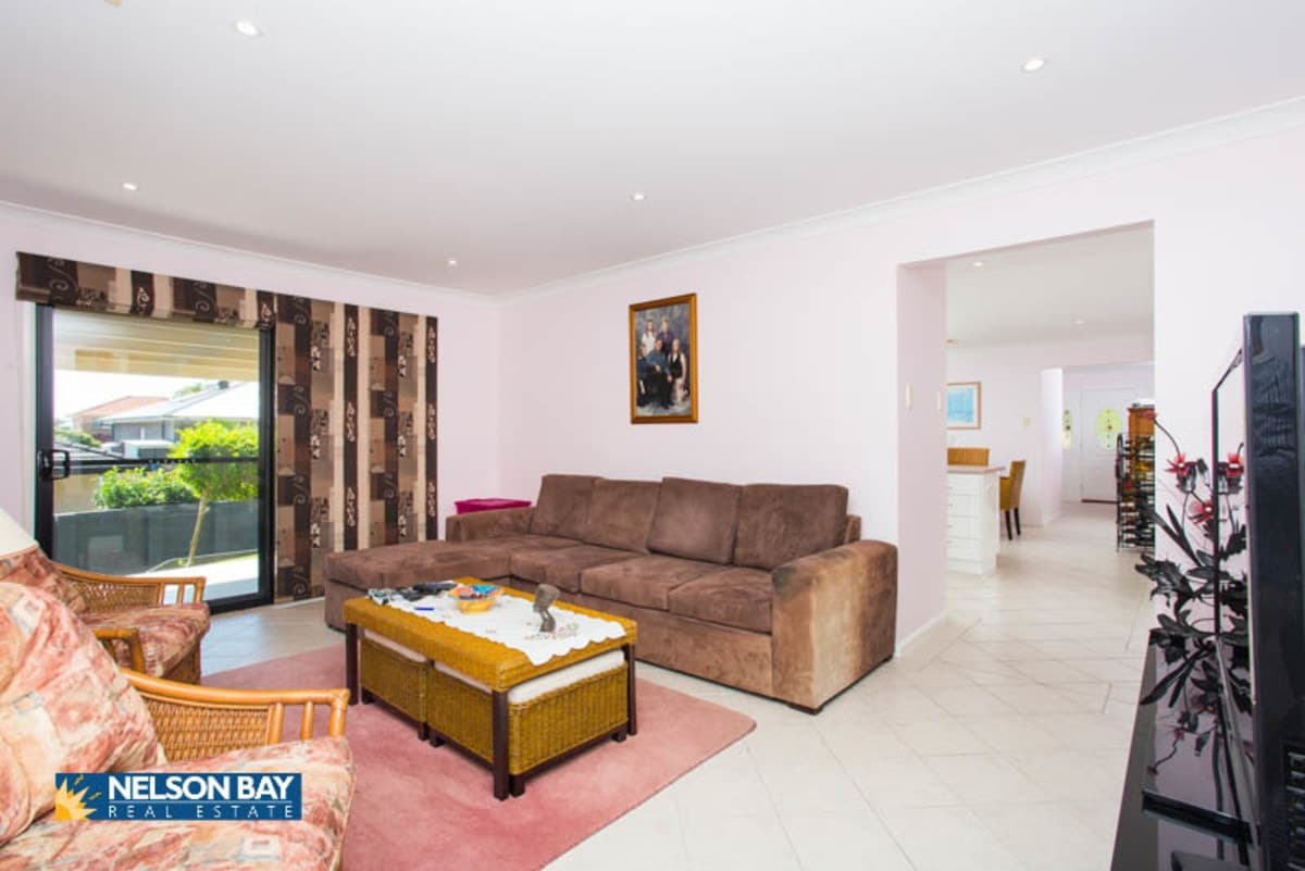 71 Saratoga Avenue, Corlette NSW 2315, Corlette - Thumbnail 2