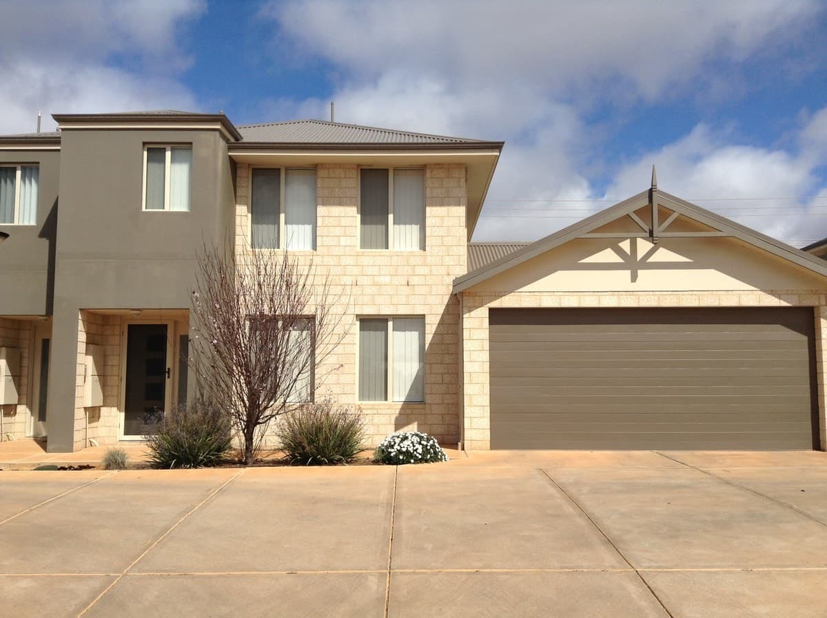 17/396-400 Hay Street, Somerville, Kalgoorlie - Image 1