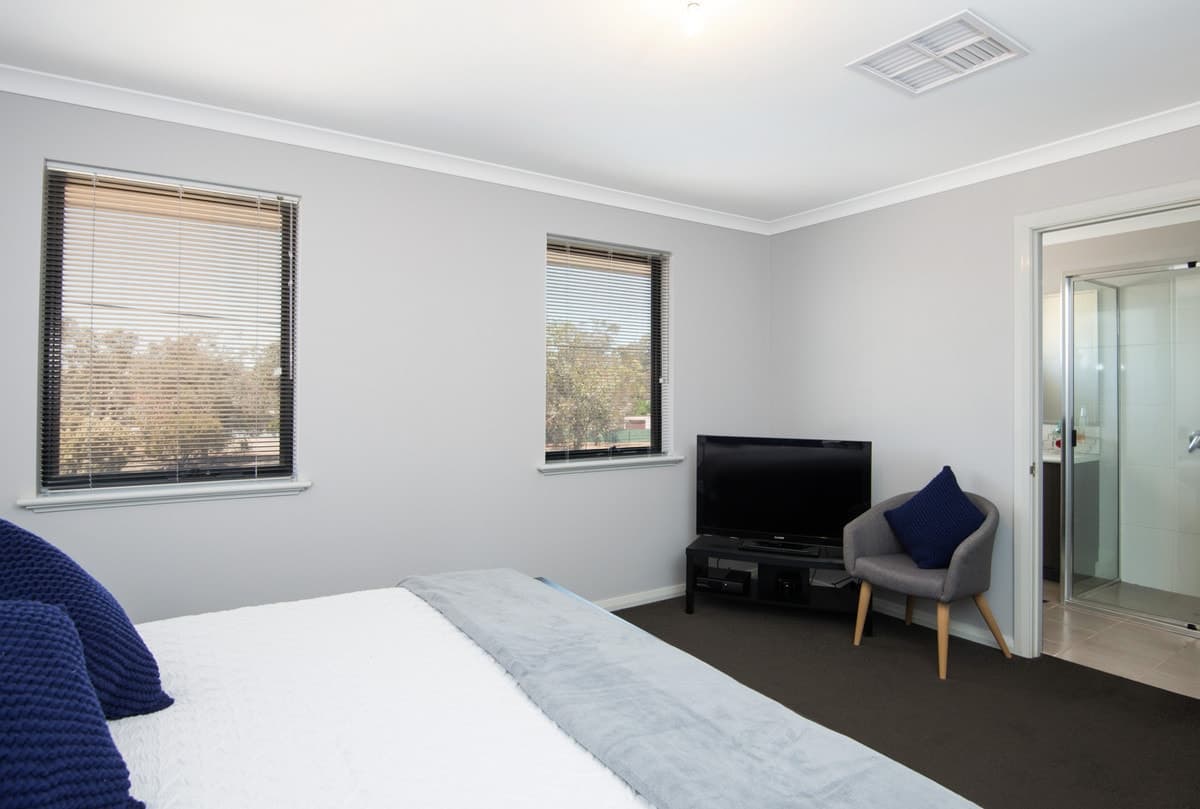 1/92 Cheetham Street,
	
			
							Kalgoorlie
				
							
							WA
			6430, Kalgoorlie - Image 1