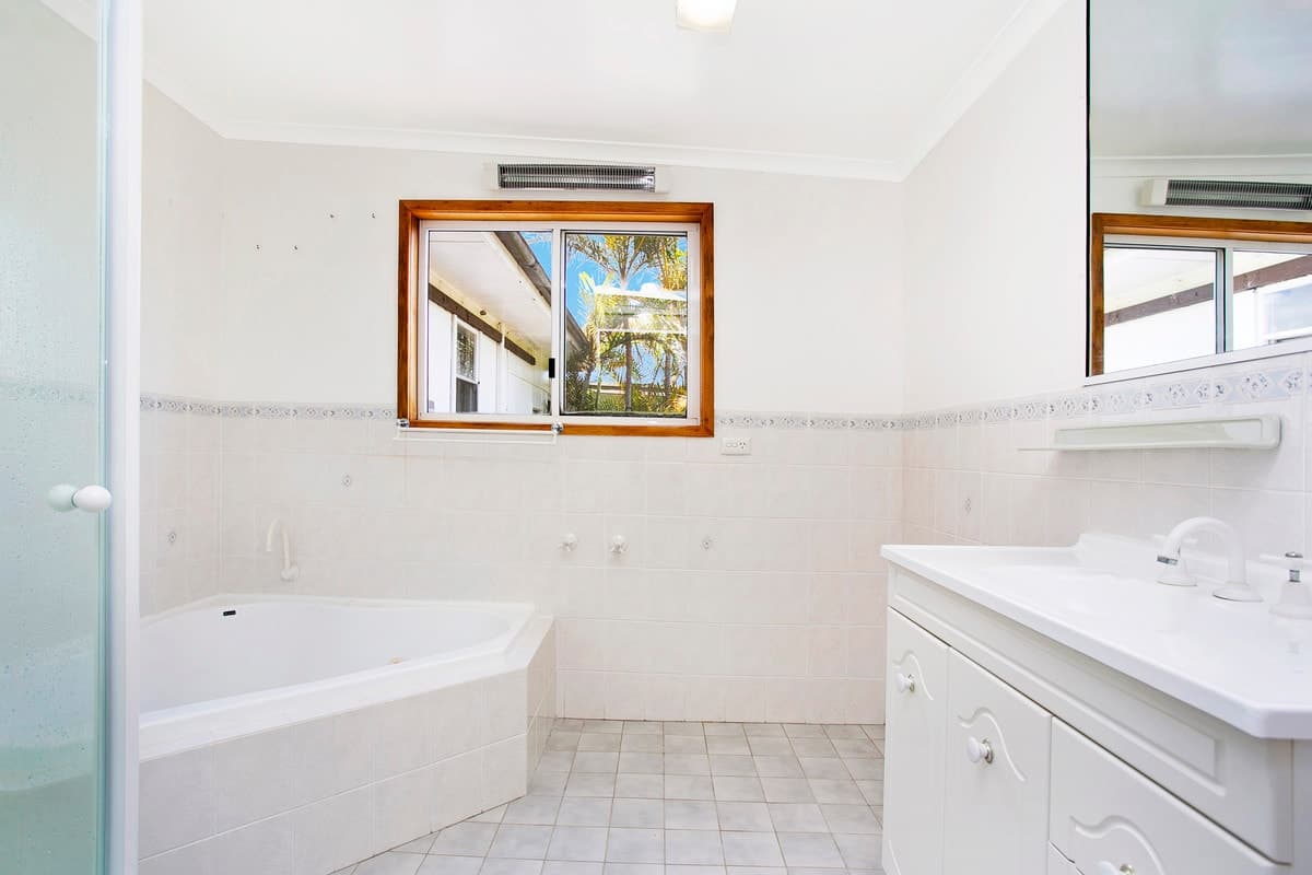 17 Bent Street, FINGAL BAY NSW 2315, Fingal Bay - Thumbnail 4