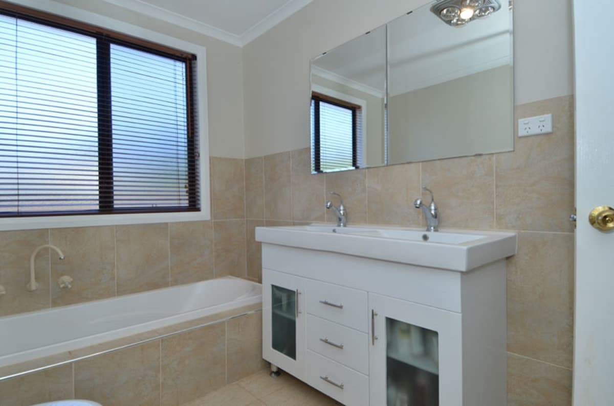 55 Hunt Street,
	
			
							Coolgardie
				
							
							WA
			6429, Coolgardie - Thumbnail 8