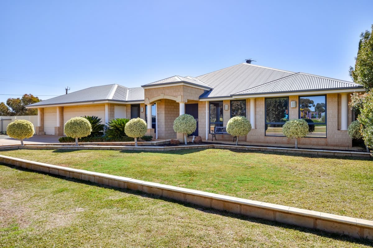 51 Smythe Drive, Broadwood,
	
			
							KALGOORLIE
				
							
							WA
			6430, Kalgoorlie - Thumbnail 3