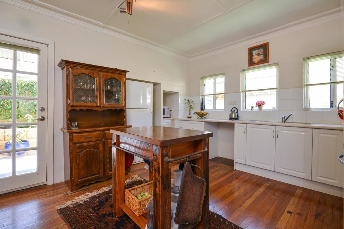 131 Collins Street, Piccadilly,
	
			
							Kalgoorlie
				
							
							WA
			6430, Kalgoorlie - Thumbnail 2