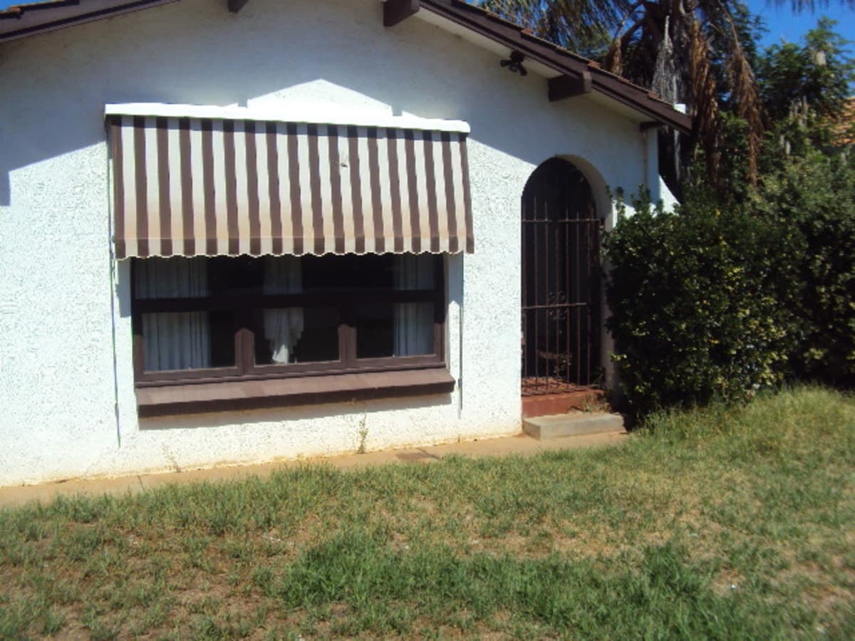 6 Alderdice Place, Lamington, Kalgoorlie - Thumbnail 2
