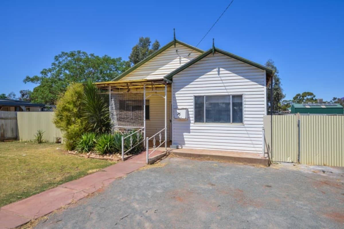 76 Hopkins Street, Boulder, Kalgoorlie - Thumbnail 2