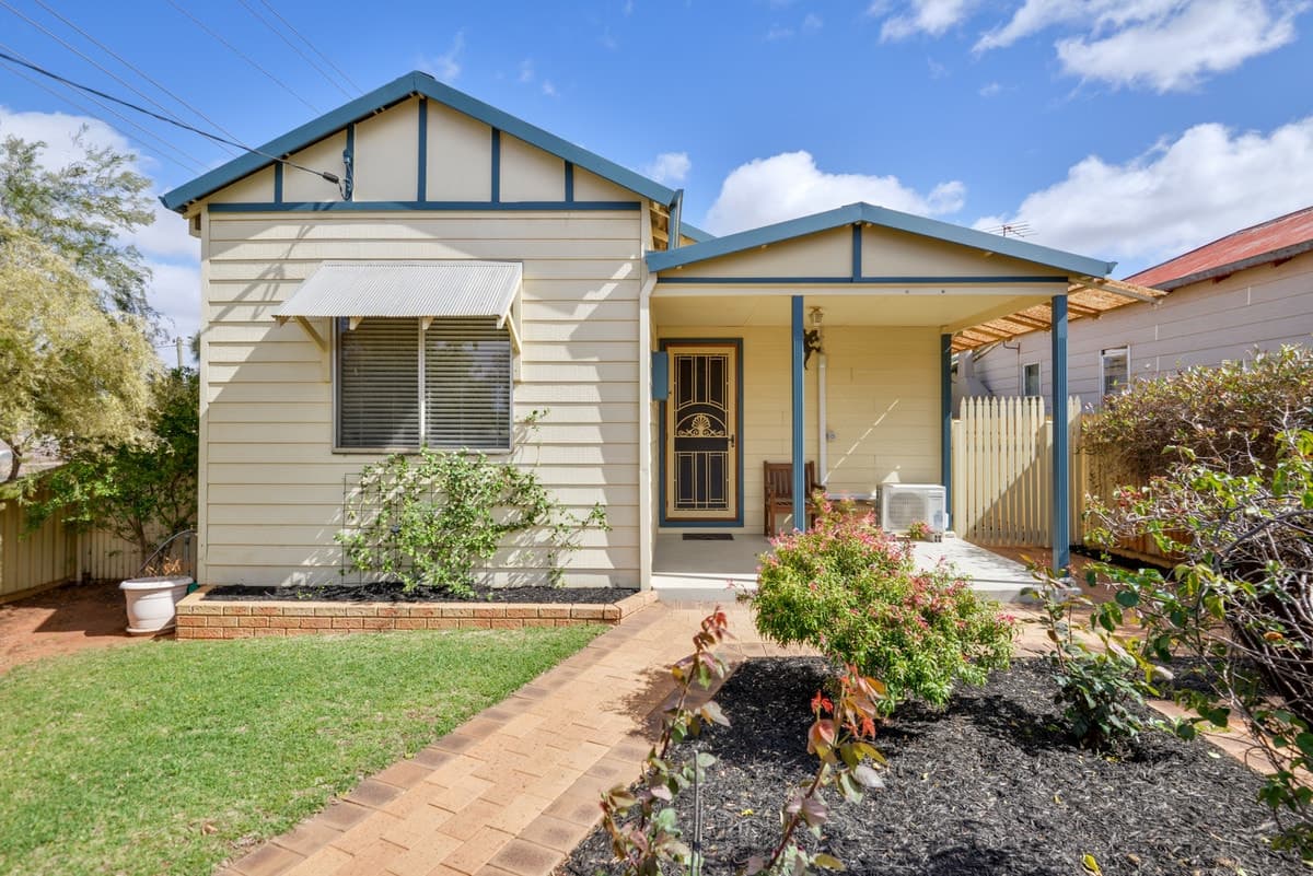24 Gilberton Street, South Kalgoorlie, Kalgoorlie - Thumbnail 2