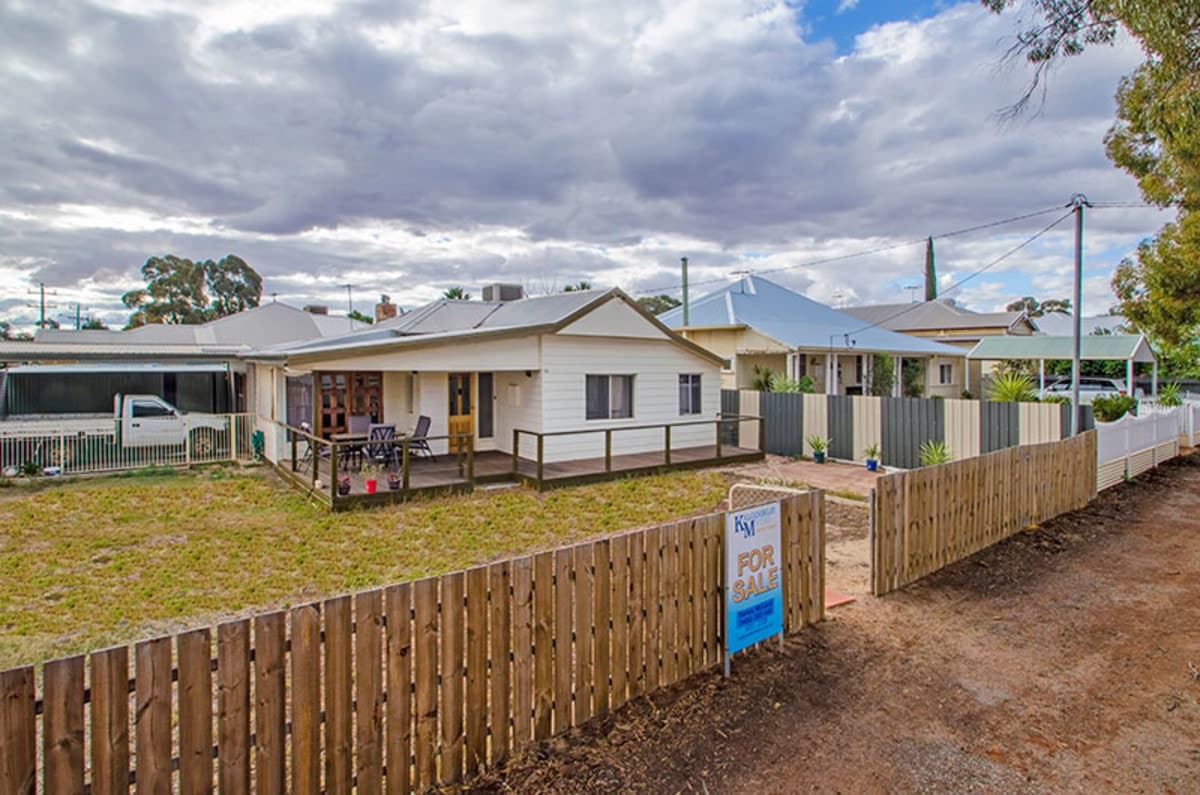 92 Ward Street,
	
			
							Lamington
				
							
							WA
			6430, Lamington - Thumbnail 2