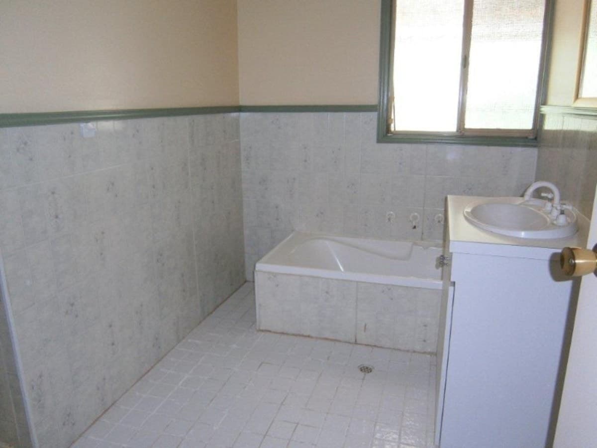 4 Wychitella Place Sth Kalgoorlie, Kalgoorlie - Thumbnail 5