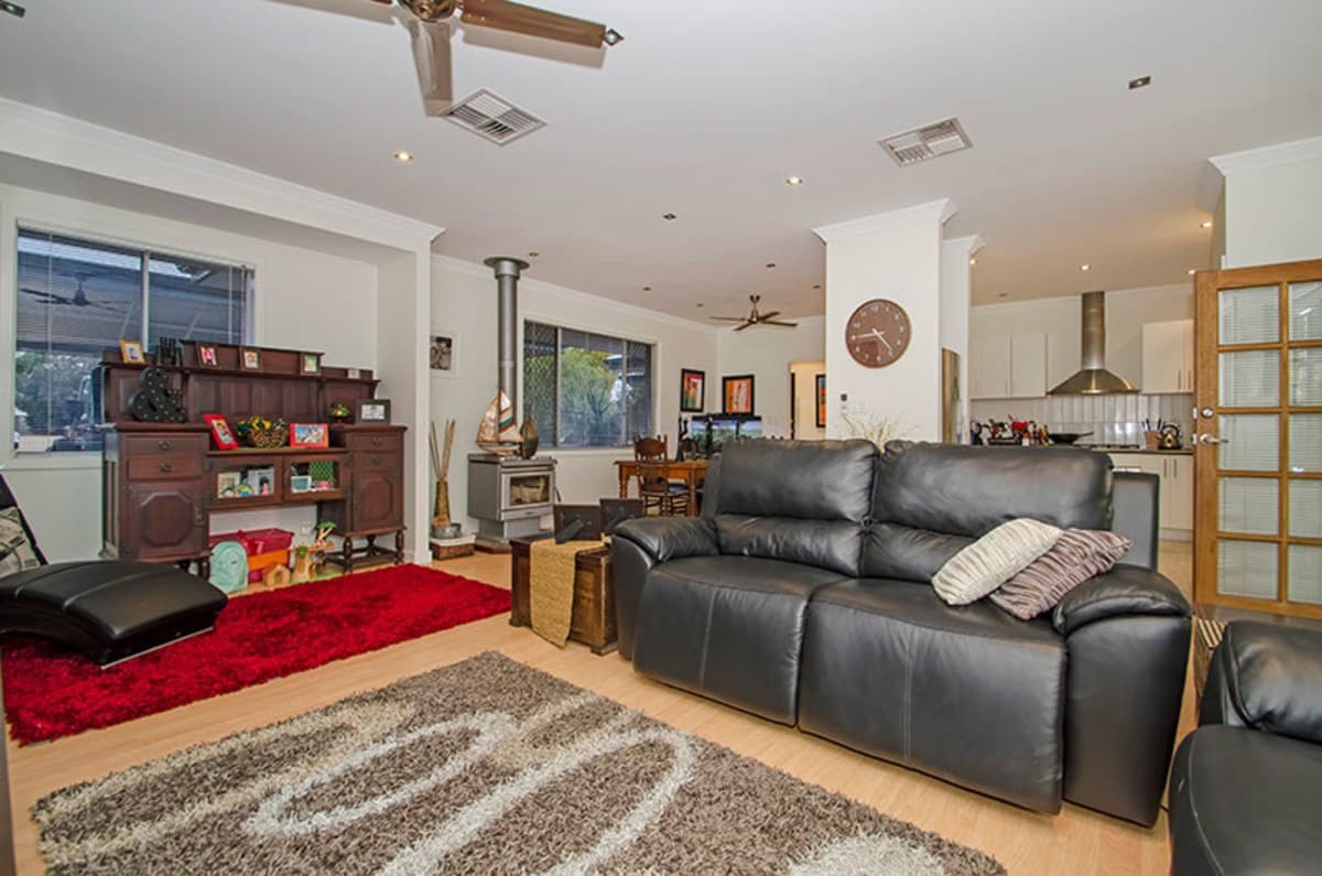 100 Hare Street,
	
			
							Lamington
				
							
							WA
			6430, Lamington - Thumbnail 4