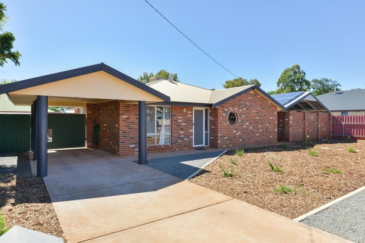11 Rason Street, Victory Heights, Kalgoorlie - Thumbnail 2