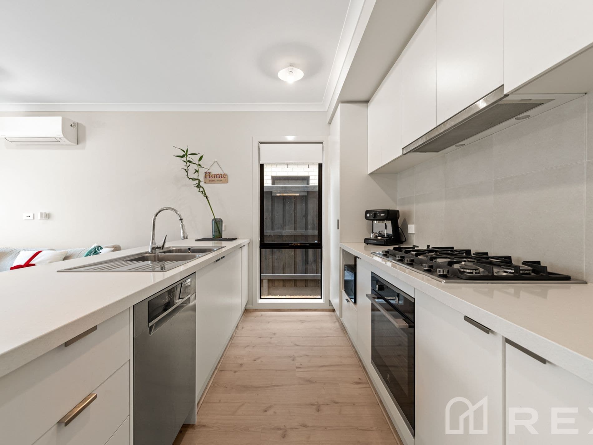 27 Flaxlilly Crescent, Officer, Officer - Thumbnail 6
