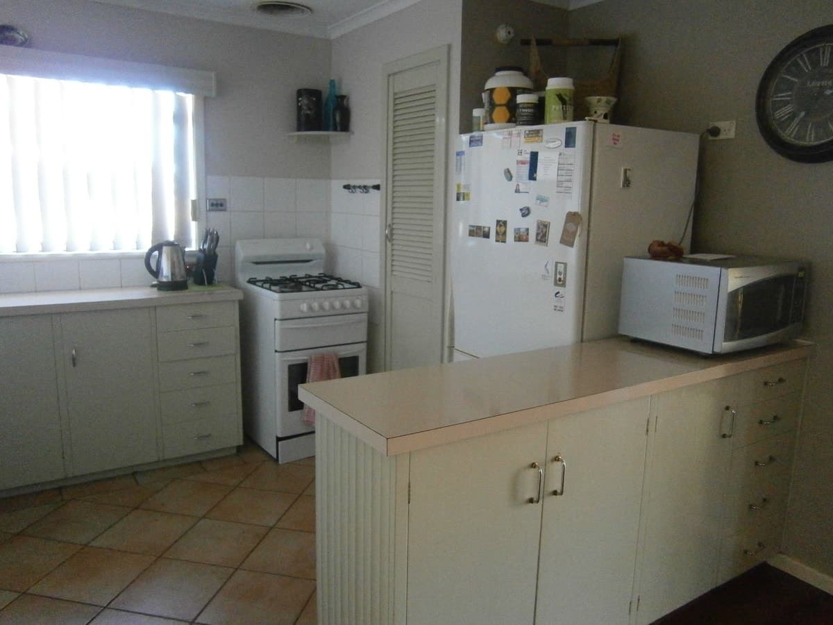 38 Salisbury Road,
	
			
							South Kalgoorlie
				
							
							WA
			6430, South Kalgoorlie - Thumbnail 7