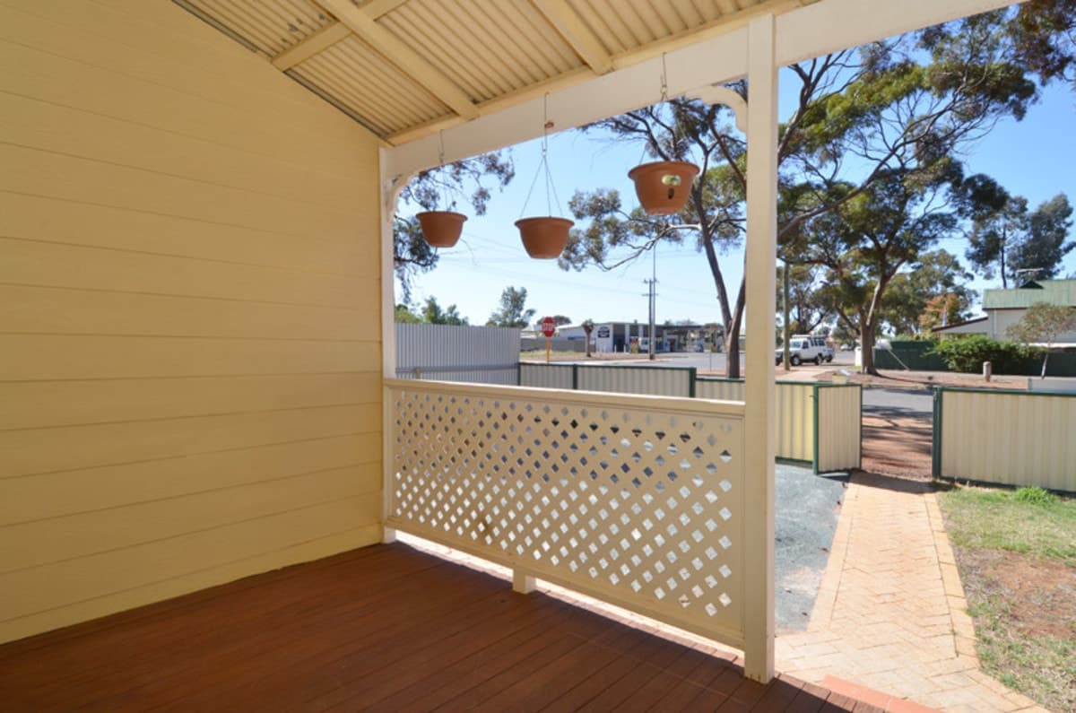 52 Hanbury Street,
	
			
							Kalgoorlie
				
							
							WA
			6430, Kalgoorlie - Thumbnail 2
