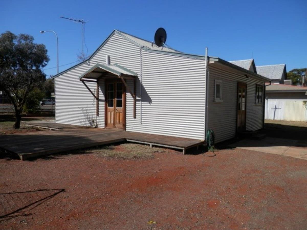 2 Maritana Street, Piccadilly,
	
			
							Kalgoorlie
				
							
							WA
			6430, Kalgoorlie - Thumbnail 5