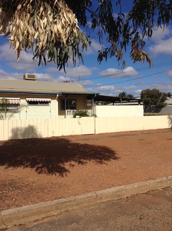 33 Ware Street,
	
			
							KALGOORLIE
				
							
							WA
			6430, Kalgoorlie - Thumbnail 4