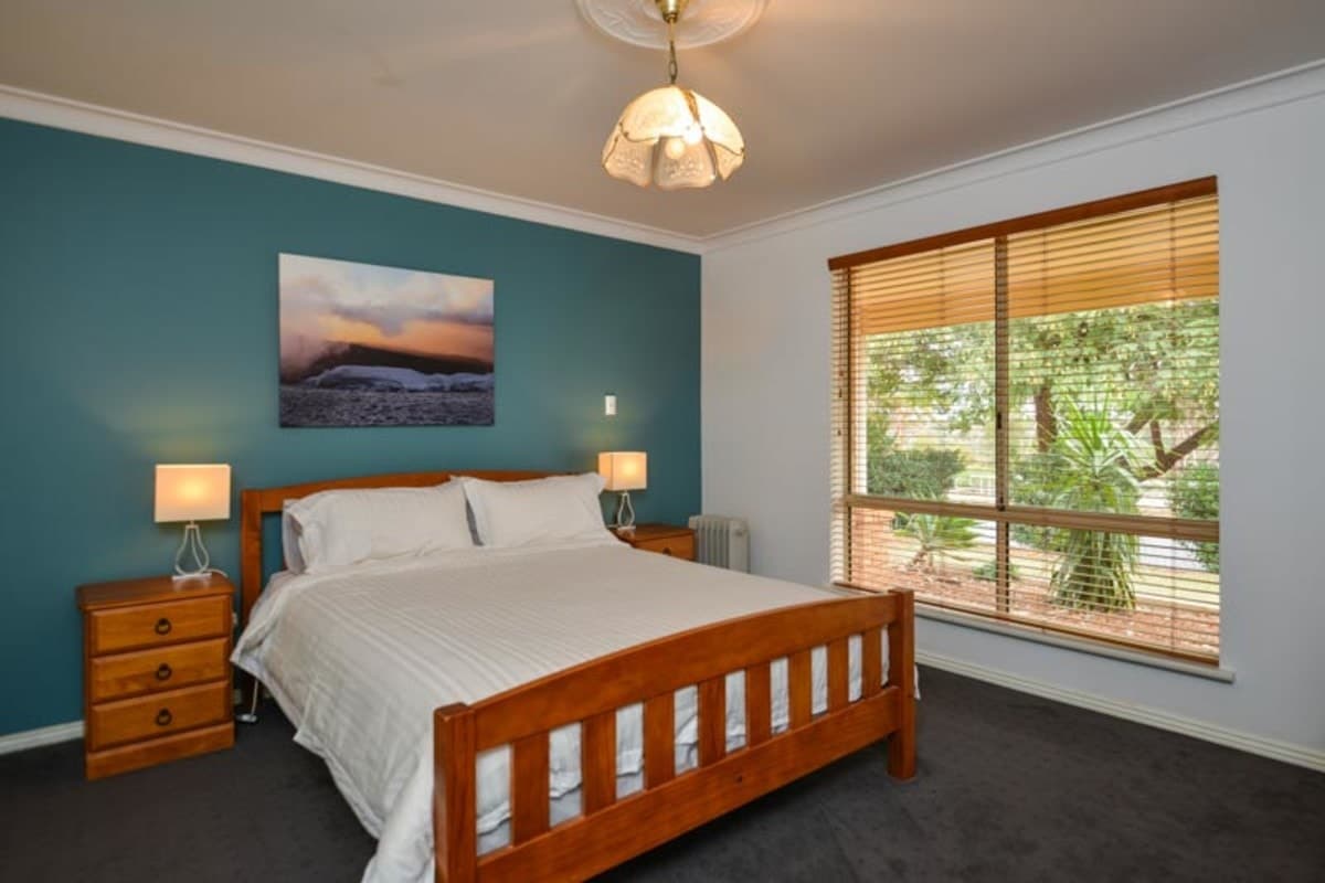 7 Kunanalling Avenue, Hannans, Kalgoorlie - Thumbnail 5
