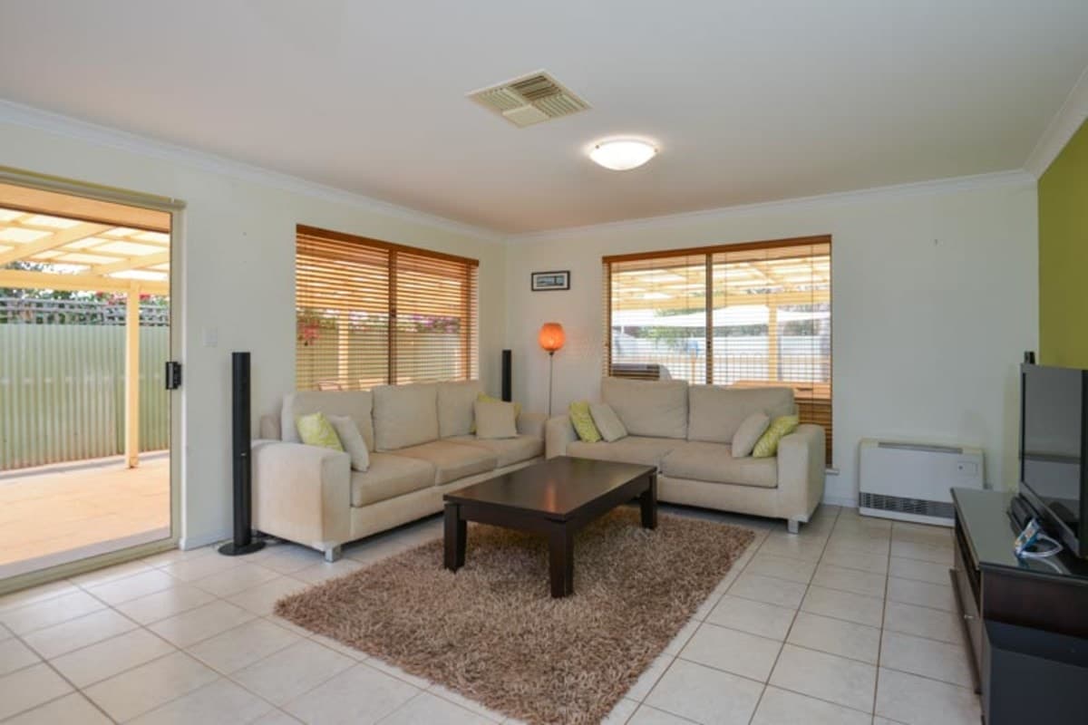7 Kunanalling Avenue, Hannans, Kalgoorlie - Thumbnail 8