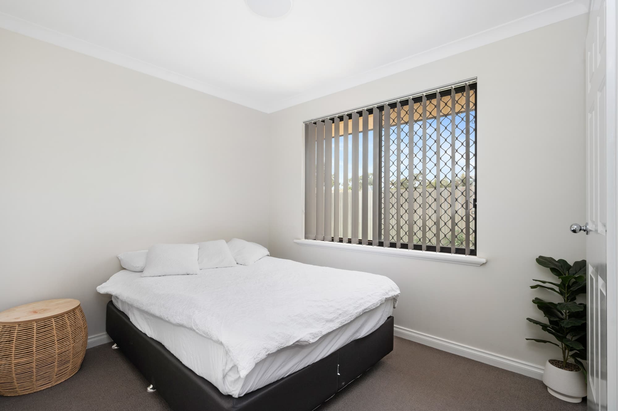 57 Lane Street,
	
			
							KALGOORLIE
				
							
							WA
			6430, Kalgoorlie - Thumbnail 8