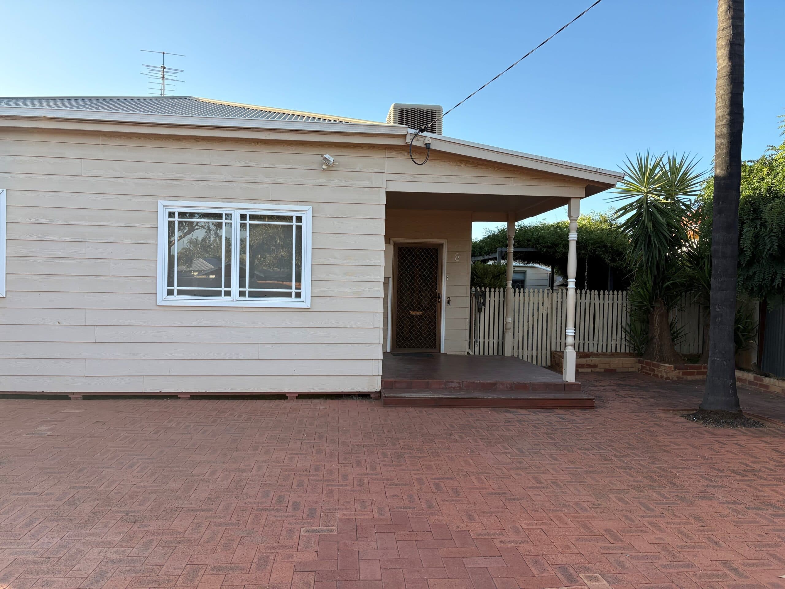 8 Campbell Street,
	
			
							LAMINGTON
				
							
							WA
			6430, Lamington - Image 1