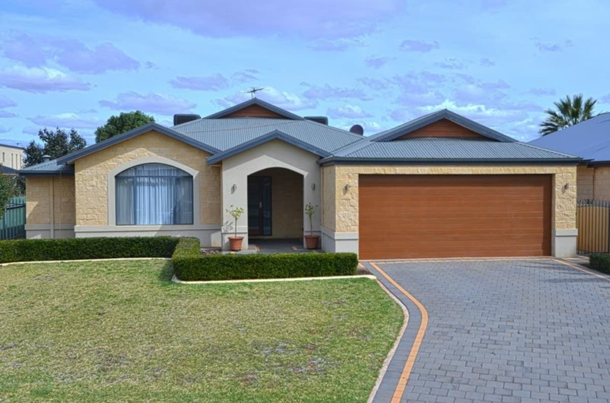 44 Longmore Parade, Broadwood,
Kalgoorlie
WA
6430, Kalgoorlie - Image 1