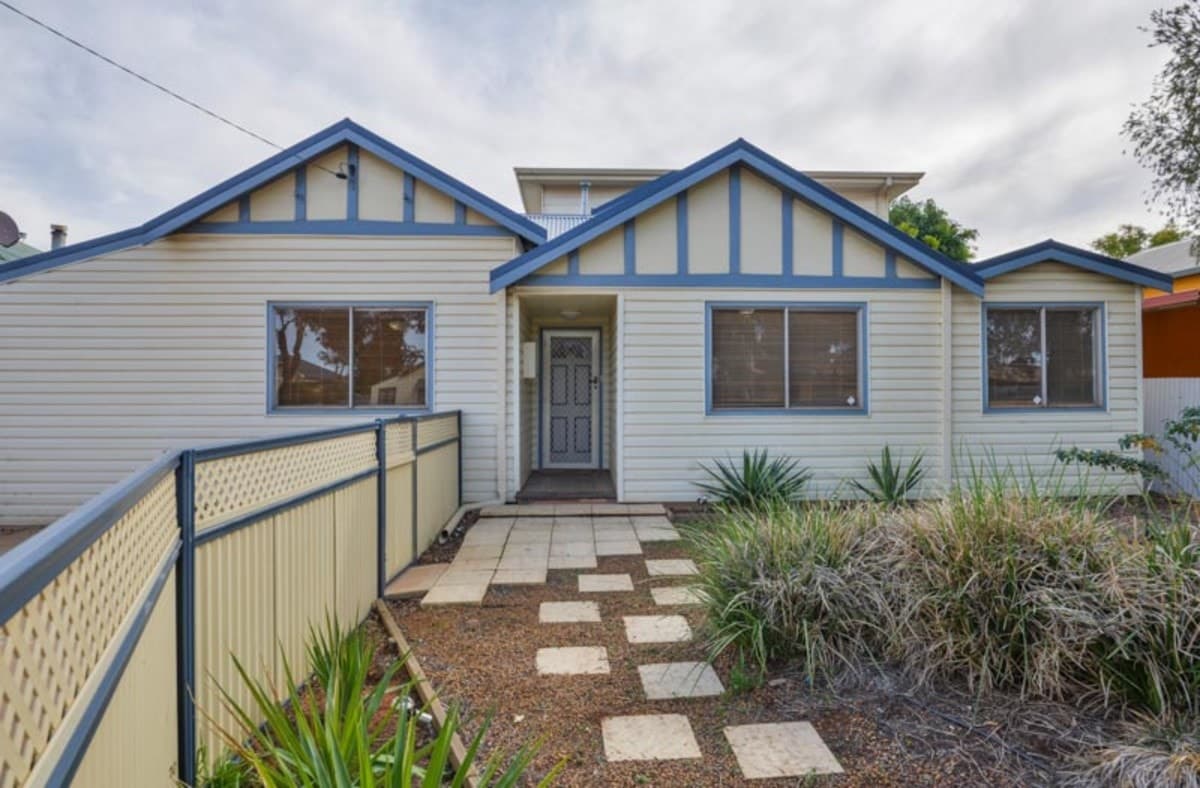 10 Gilberton Street, South Kalgoorlie, Kalgoorlie - Thumbnail 2