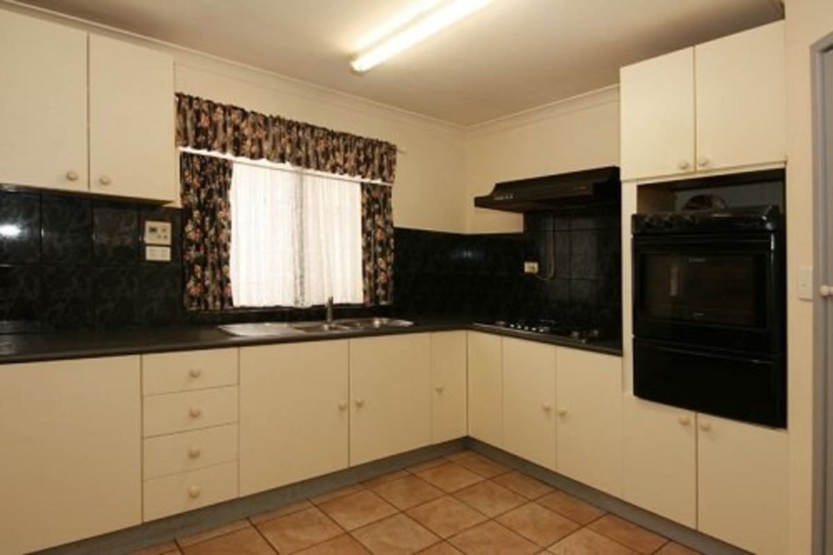 71 Johnston Street Sth Kalgoorlie,
	
			
							KALGOORLIE
				
							
							WA
			6430, Kalgoorlie - Thumbnail 8