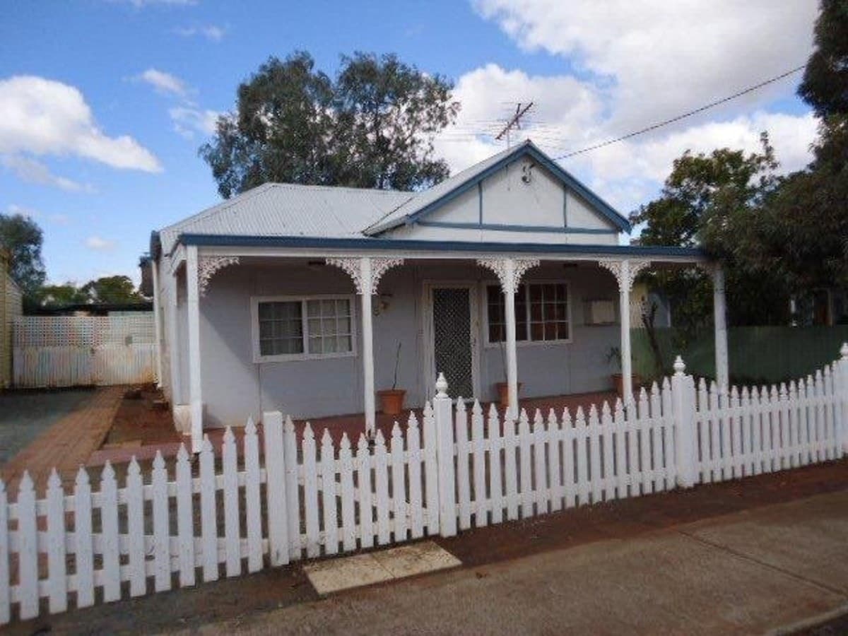 105 Bourke Street,
	
			
							KALGOORLIE
				
							
							WA
			6430, Kalgoorlie - Thumbnail 3