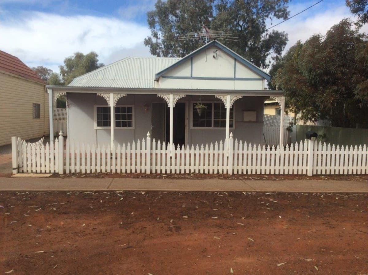 105 Bourke Street,
	
			
							KALGOORLIE
				
							
							WA
			6430, Kalgoorlie - Thumbnail 4