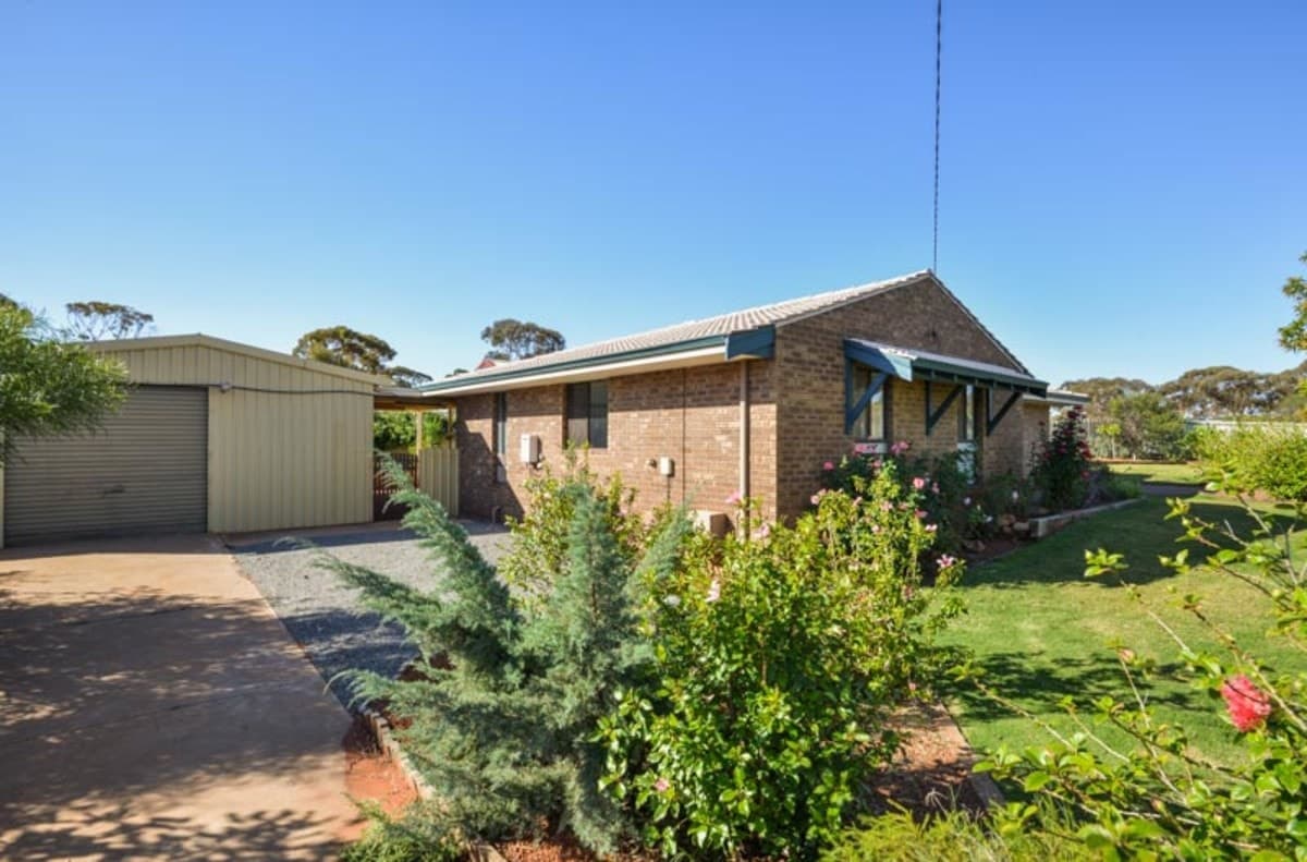17 Flanagan Parade Hannans,
	
			
							KALGOORLIE
				
							
							WA
			6430, Kalgoorlie - Thumbnail 4