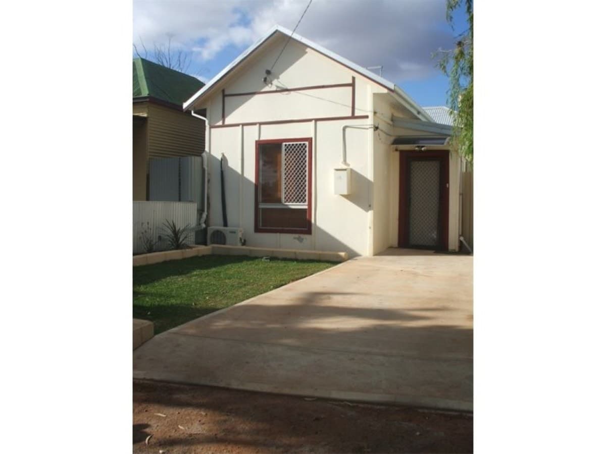 36 Park Street,
	
			
							KALGOORLIE
				
							
							WA
			6430, Kalgoorlie - Image 1