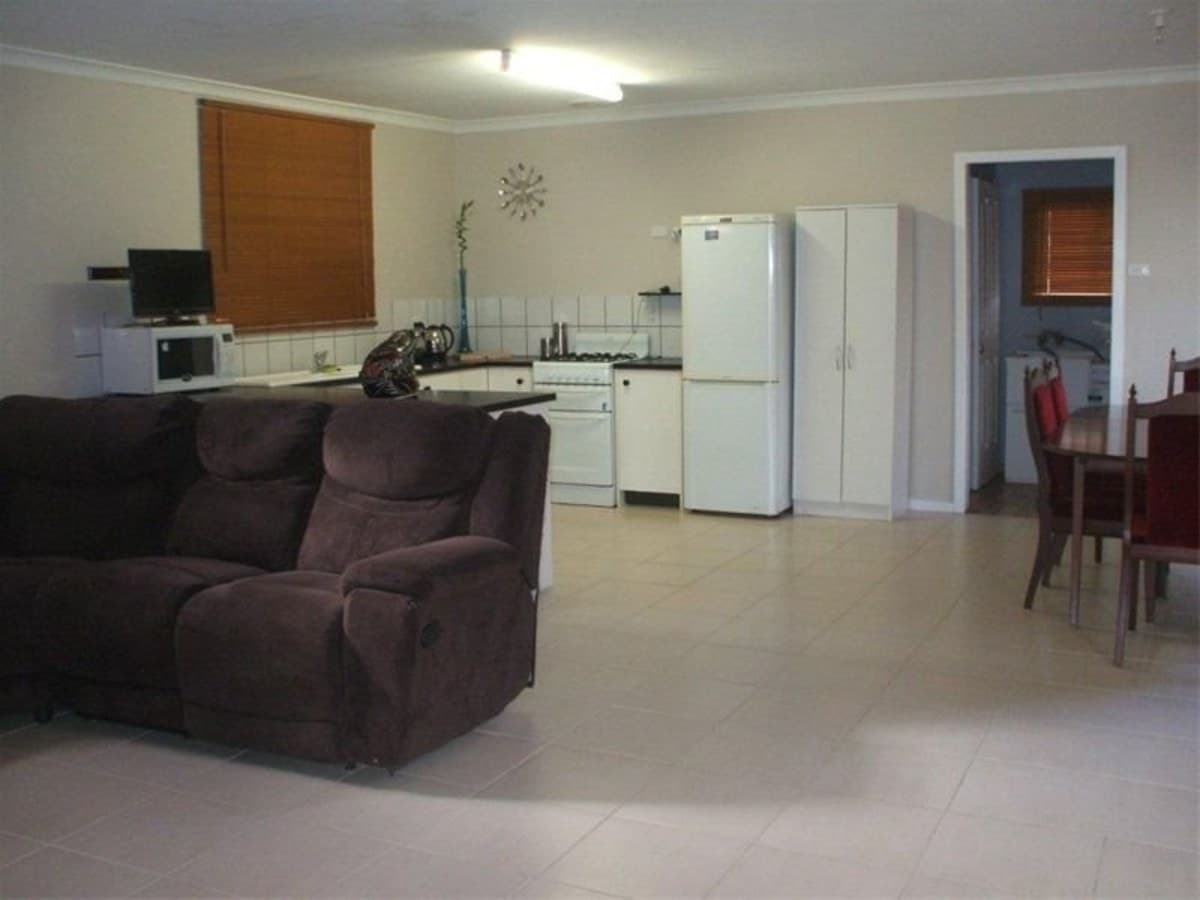 36 Park Street,
	
			
							KALGOORLIE
				
							
							WA
			6430, Kalgoorlie - Thumbnail 8